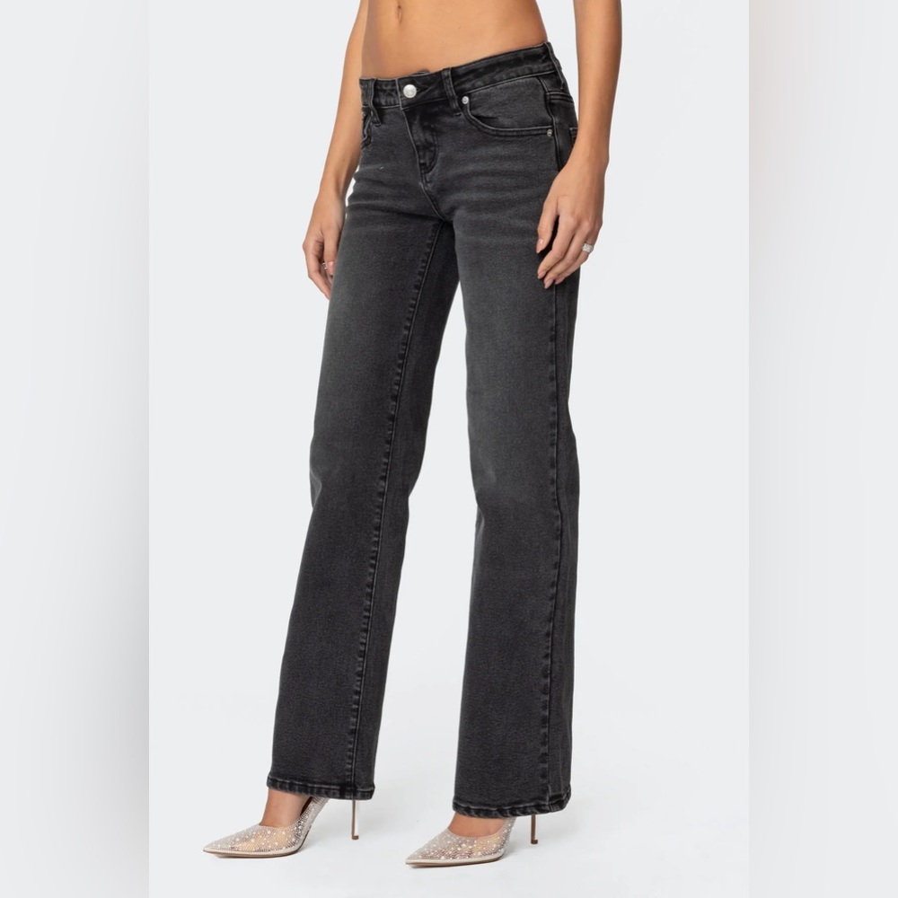 Edikted Shayna Low-Rise Straight Leg Jean